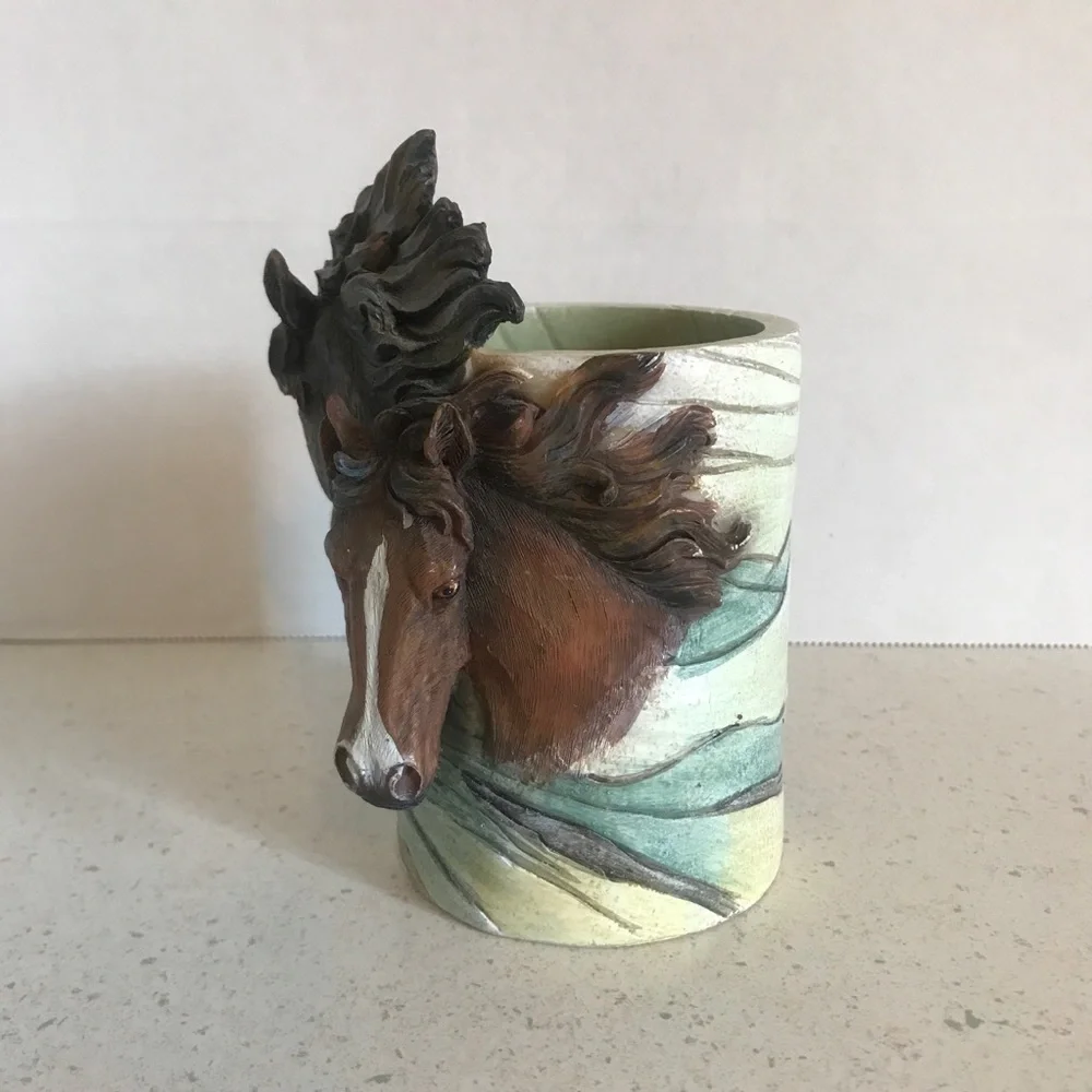 Wild Horses Brown Mustangs 3D Sculpted Heads on Pencil Pen Cup Blue Desk Decor